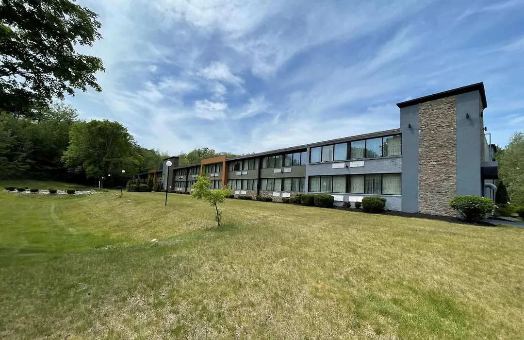 Wingate By Wyndham Lake George-1